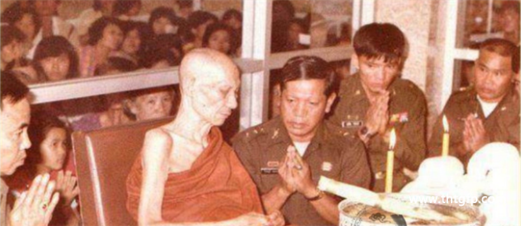 泰国皇室贵族血统圣僧——龙婆卡贤