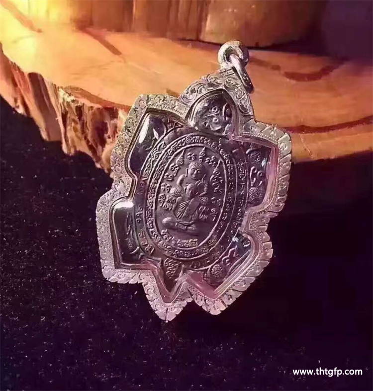 佩戴泰国佛牌之后做梦是什么说法？