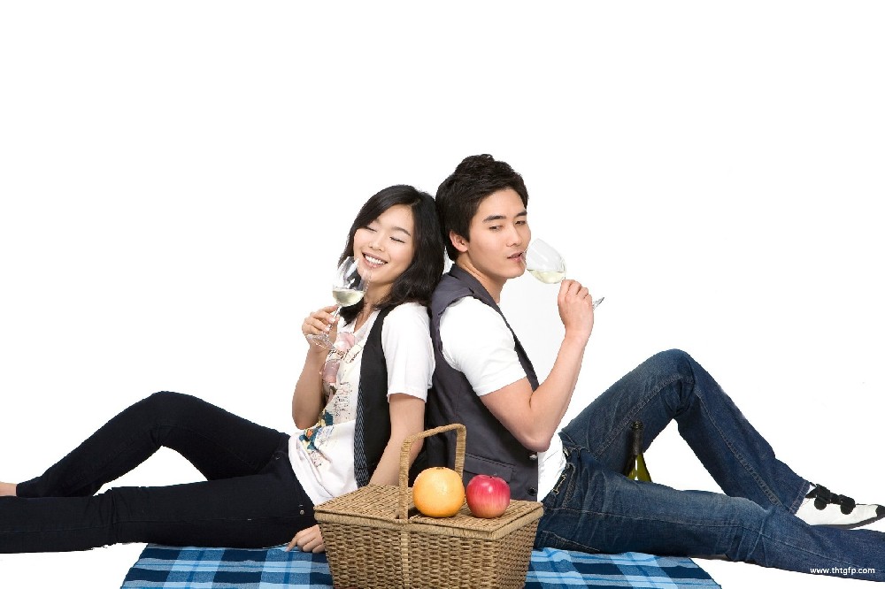 17e25bddbf4ffafb5de0ad44eed58df6_nianqing_qinglv-019.jpg