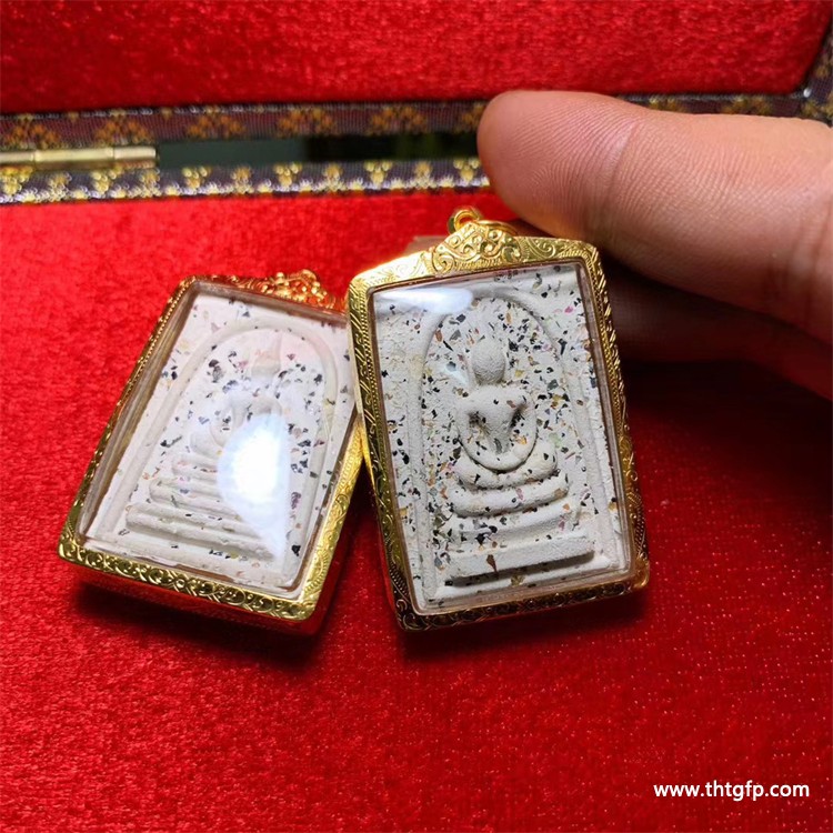 龙婆贵 2512年宝石崇迪佛 泰国佛牌