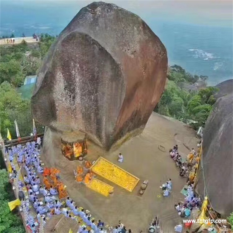 泰国一年一度仙山代拜