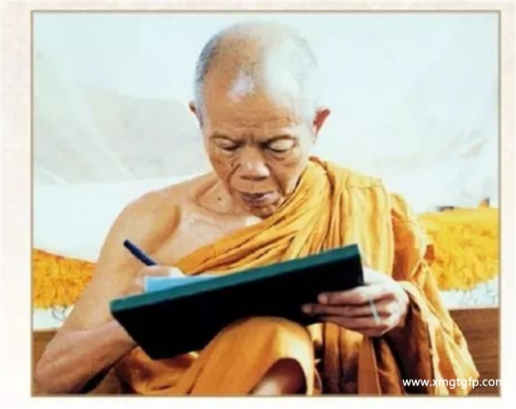 泰国高僧 龙婆坤 1664359594891.jpg